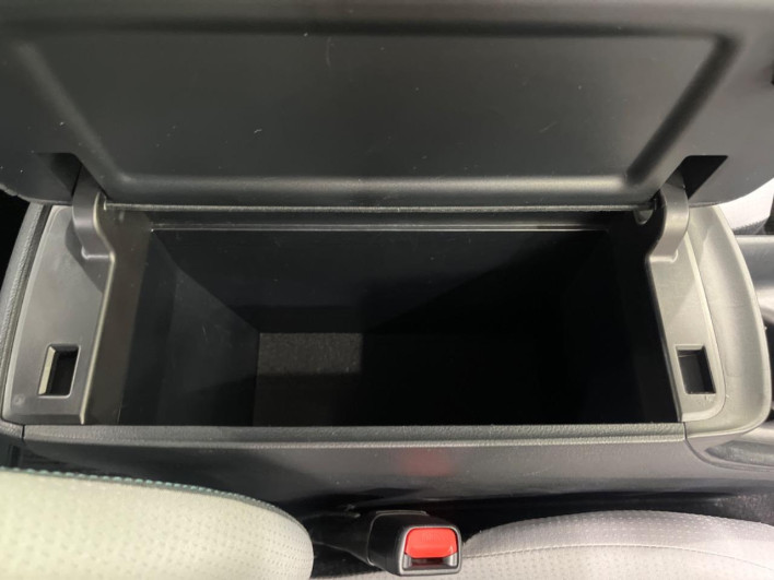 2016 Toyota Prius DAA-ZVW50 (UW-6a2785b5cea2a)[28]