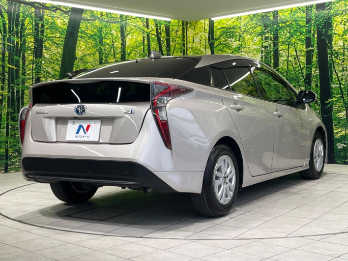 2016 Toyota Prius DAA-ZVW50 (UW-6a2785b5cea2a)[11]