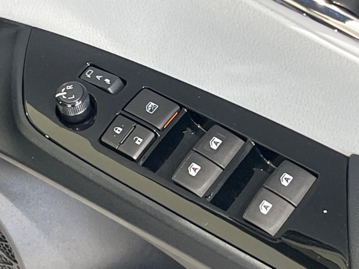 2016 Toyota Prius DAA-ZVW50 (UW-6a2785b5cea2a)[24]