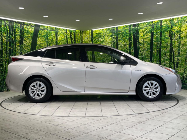 2016 Toyota Prius DAA-ZVW50 (UW-6a2785b5cea2a)[10]