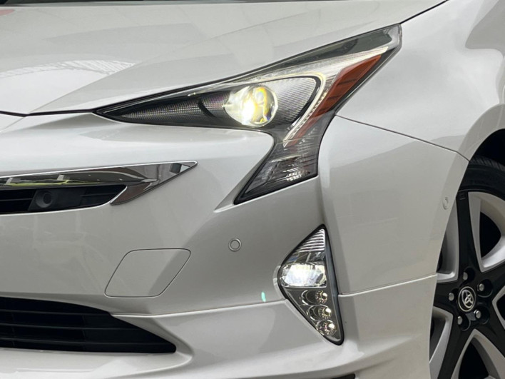 2017 Toyota Prius DAA-ZVW51 (UW-6a2785b890562)[20]