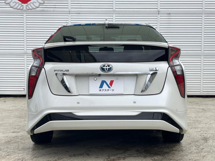 2017 Toyota Prius DAA-ZVW51 (UW-6a2785b890562)[26]