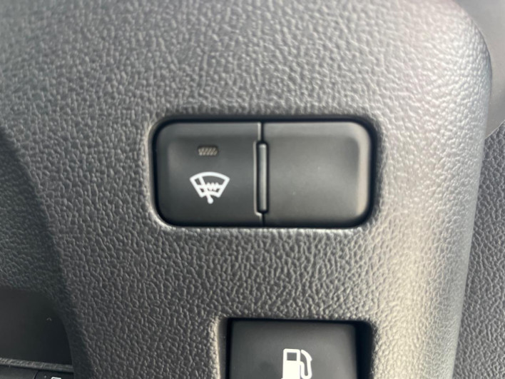 2017 Toyota Prius DAA-ZVW51 (UW-6a2785b890562)[12]