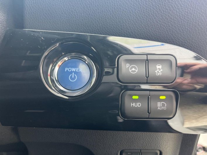 2017 Toyota Prius DAA-ZVW51 (UW-6a2785b890562)[10]