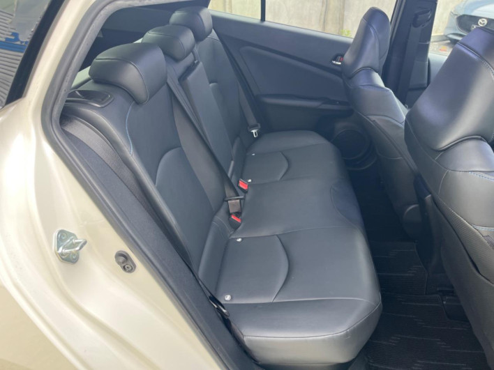 2017 Toyota Prius DAA-ZVW51 (UW-6a2785b890562)[6]
