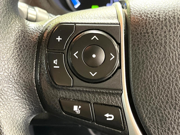 2015 Toyota Noah DAA-ZWR80G (UW-6a2785c154081)[26]