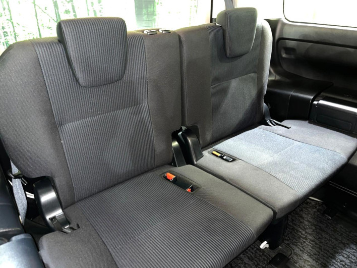 2015 Toyota Noah DAA-ZWR80G (UW-6a2785c154081)[10]