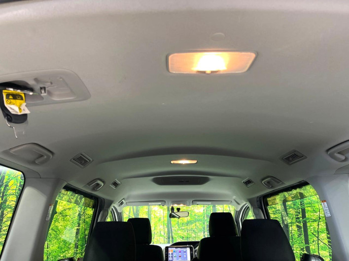 2015 Toyota Noah DAA-ZWR80G (UW-6a2785c154081)[22]