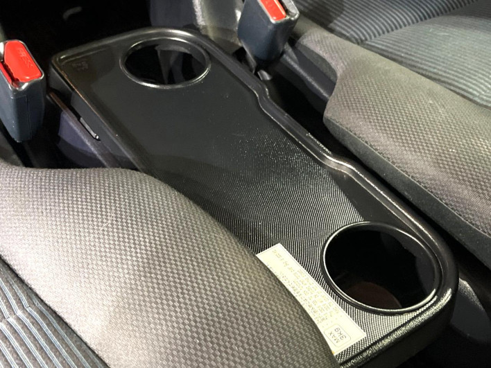 2015 Toyota Noah DAA-ZWR80G (UW-6a2785c154081)[8]