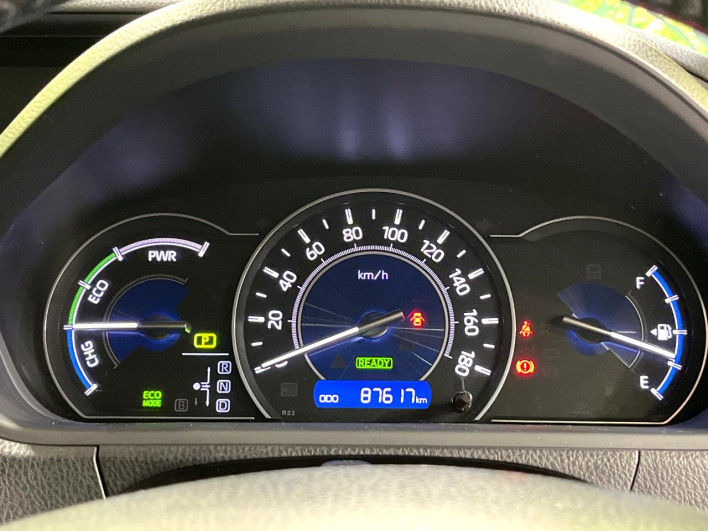 2018 Toyota Noah DAA-ZWR80W (UW-6a2785c2d9e02)[17]