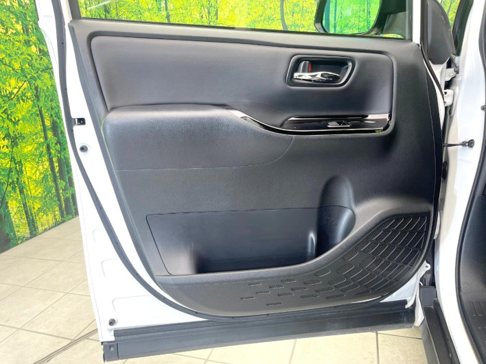 2020 Toyota Noah 6AA-ZWR80W (UW-6a2785c521889)[28]
