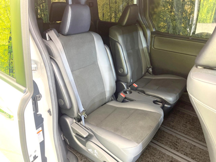 2020 Toyota Noah 6AA-ZWR80W (UW-6a2785c521889)[15]