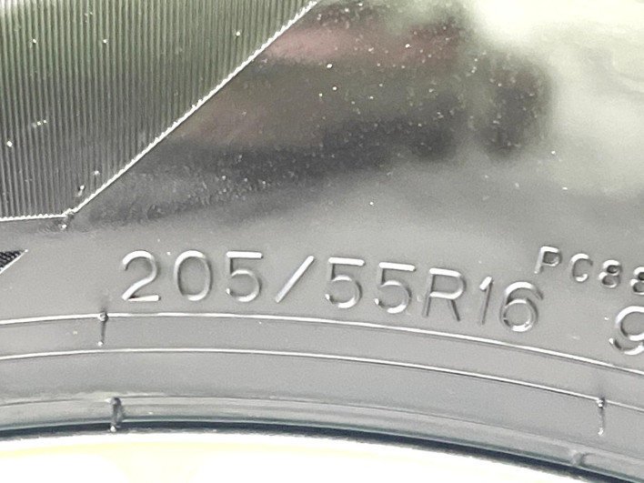 2020 Toyota Noah 6AA-ZWR80W (UW-6a2785c521889)[11]