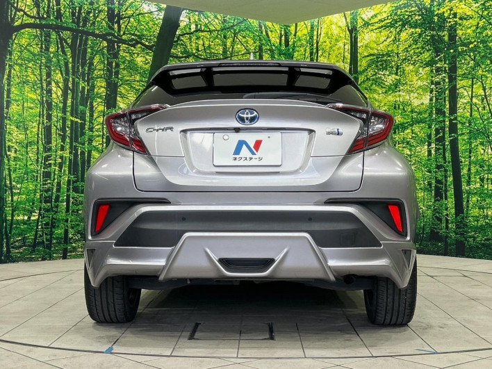 2017 Toyota C-HR DAA-ZYX10 (UW-6a2785ce7f424)[17]