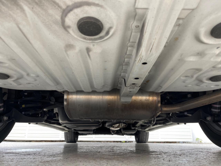 2014 Toyota Estima DBA-ACR50W (UW-6a28d4b2974af)[25]