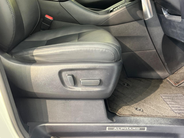 2018 Toyota Alphard DBA-AGH30W (UW-6a28d4b7060cf)[25]