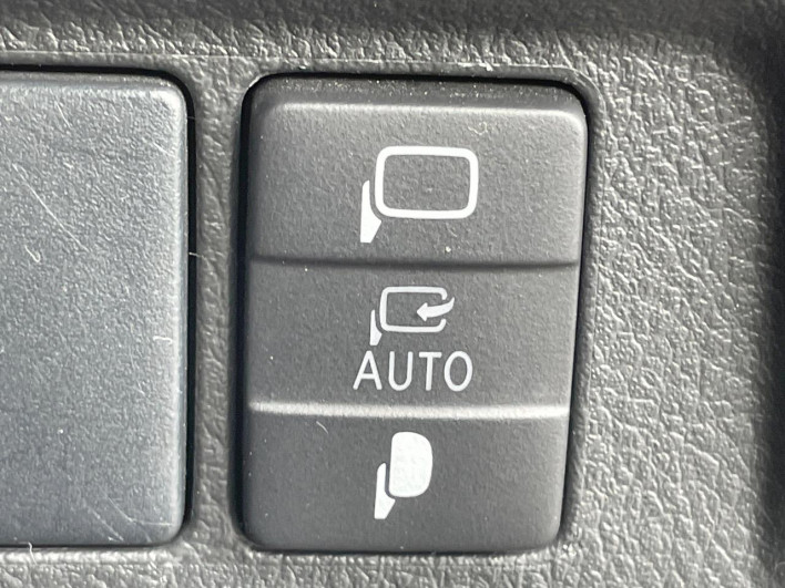 2014 Toyota Vellfire DBA-ANH20W (UW-6a28d4c818c9d)[23]
