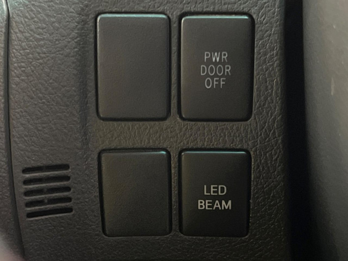 2014 Toyota Vellfire DBA-ANH20W (UW-6a28d4c90bfab)[18]