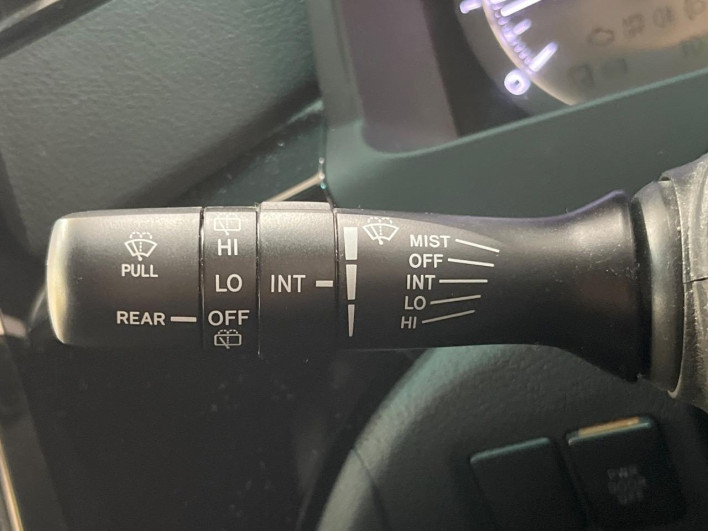 2014 Toyota Vellfire DBA-ANH20W (UW-6a28d4c90bfab)[14]