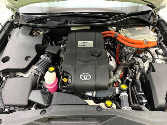 2013 Toyota Crown Hybrid DAA-AWS210 (UW-6a28d4cbcc823)[4]