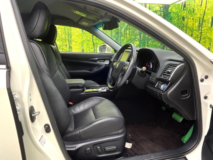 2013 Toyota Crown Hybrid DAA-AWS210 (UW-6a28d4cc5c3ea)[9]