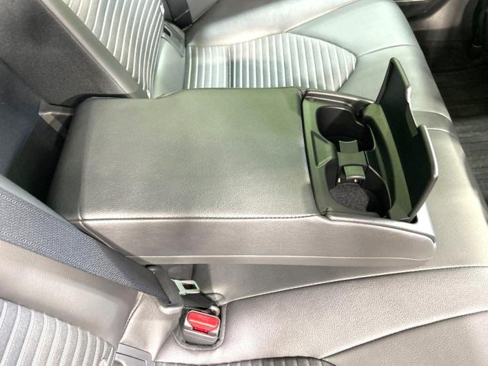 2019 Toyota Camry DAA-AXVH70 (UW-6a28d4d788896)[11]
