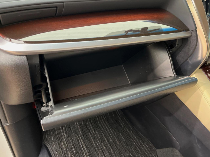 2015 Toyota Alphard Hybrid DAA-AYH30W (UW-6a28d4d870b12)[24]