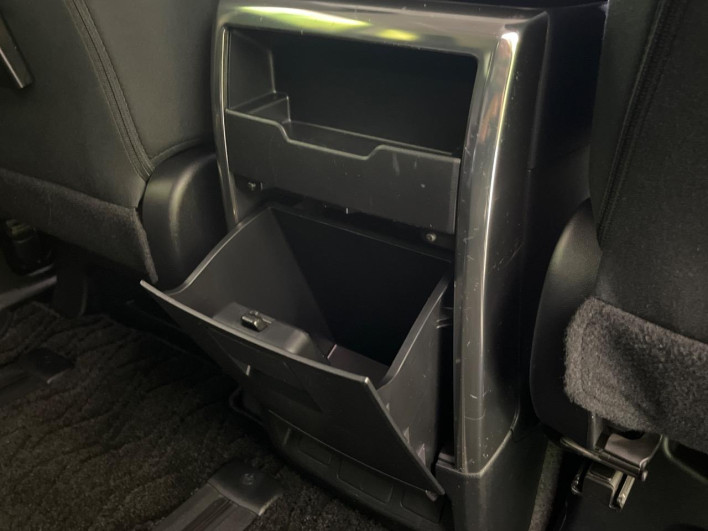 2020 Toyota Alphard Hybrid DAA-AYH30W (UW-6a28d4d92195d)[26]