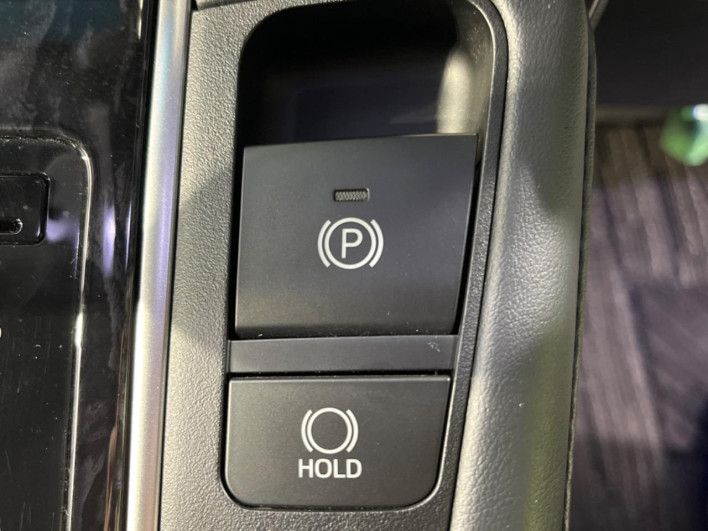 2020 Toyota Alphard Hybrid 6AA-AYH30W (UW-6a28d4d9d1bdc)[23]