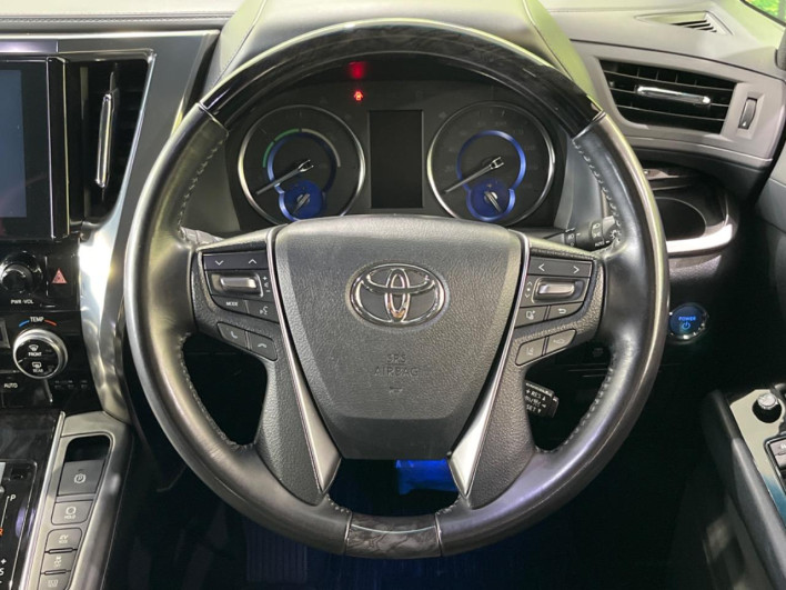 2020 Toyota Alphard Hybrid 6AA-AYH30W (UW-6a28d4d9d1bdc)[19]