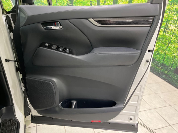 2020 Toyota Alphard Hybrid 6AA-AYH30W (UW-6a28d4d9d1bdc)[20]