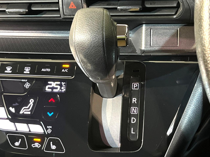2019 Mitsubishi eK Cross 4AA-B38W (UW-6a28d4eb0e680)[15]