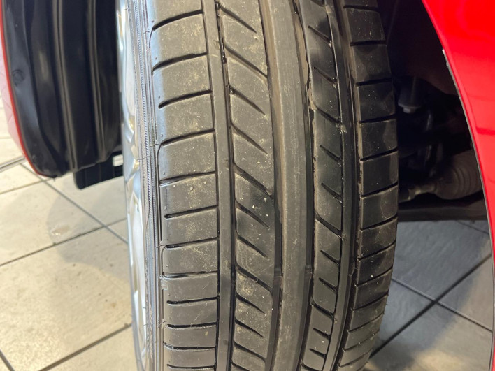 2014 Mazda Axela Sports LDA-BM2FS (UW-6a28d4faecb7f)[22]