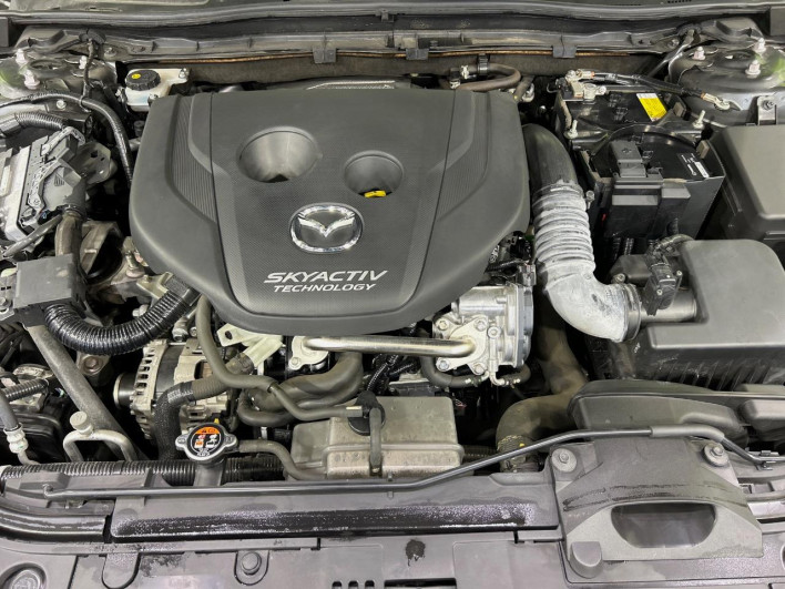 2016 Mazda Axela Sports LDA-BMLFS (UW-6a28d4fb6d08d)[5]
