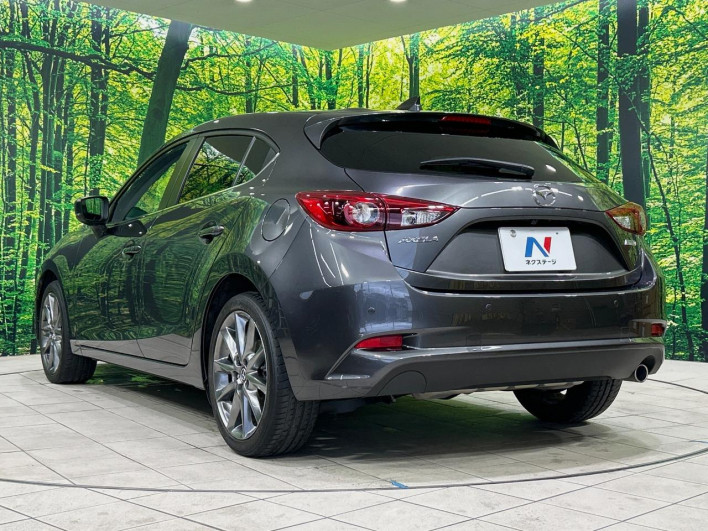 2016 Mazda Axela Sports LDA-BMLFS (UW-6a28d4fb6d08d)[15]