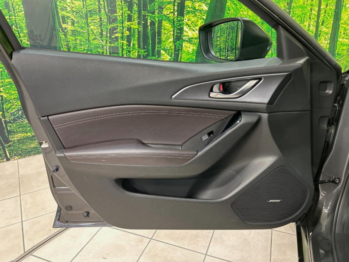 2016 Mazda Axela Sports LDA-BMLFS (UW-6a28d4fb6d08d)[27]