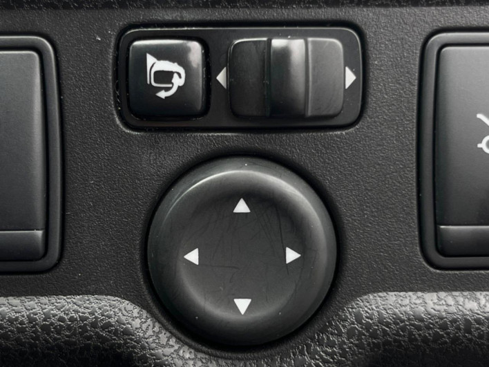 2014 Nissan Note DBA-E12 (UW-6a28d50f23a1c)[15]