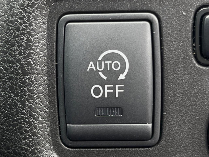 2014 Nissan Note DBA-E12 (UW-6a28d50f23a1c)[16]