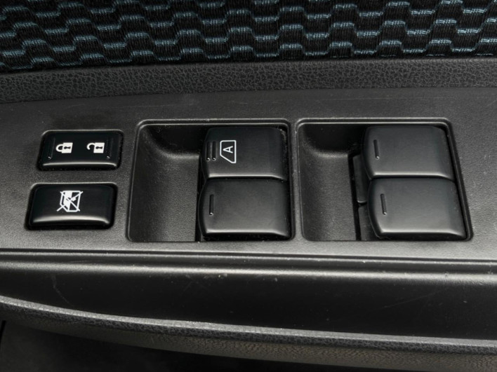 2014 Nissan Note DBA-E12 (UW-6a28d50f23a1c)[10]