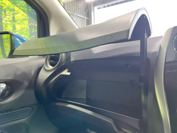 2015 Nissan Note DBA-E12 (UW-6a28d50fdd48a)[25]