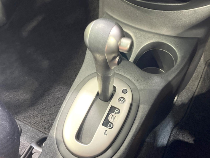 2015 Nissan Note DBA-E12 (UW-6a28d50fdd48a)[21]