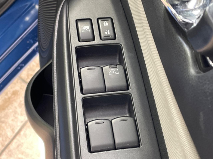 2019 Nissan Note DBA-E12 (UW-6a28d5121ab37)[8]