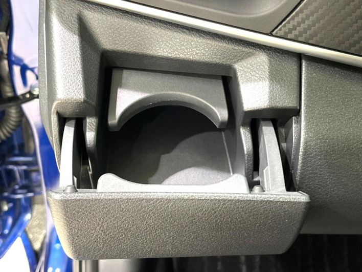 2021 Nissan Note 6AA-E13 (UW-6a28d512ad376)[18]