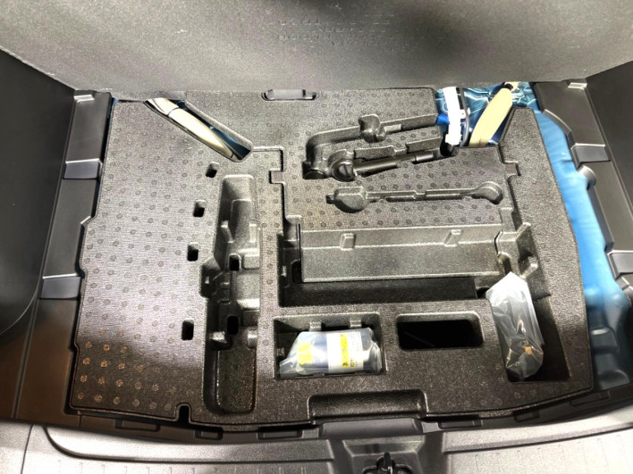 2021 Nissan Note 6AA-E13 (UW-6a28d512ad376)[24]