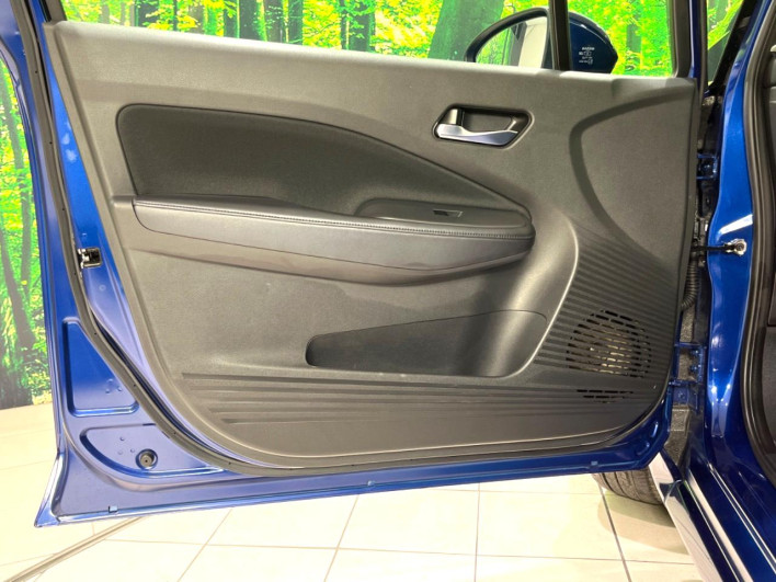 2021 Nissan Note 6AA-E13 (UW-6a28d512ad376)[15]