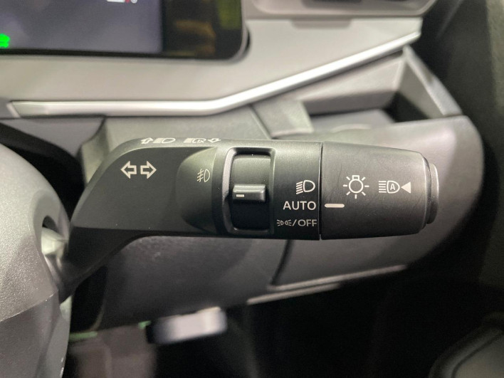 2022 Nissan Note 6AA-E13 (UW-6a28d51750205)[29]