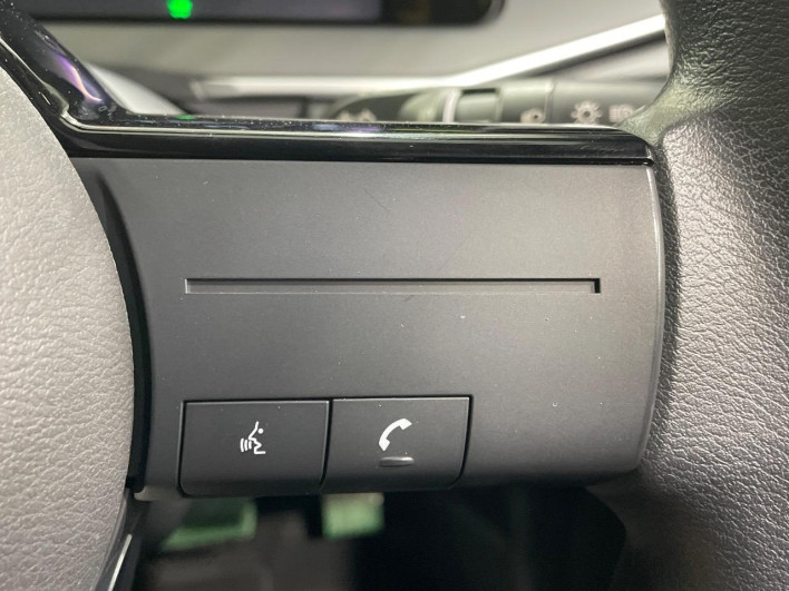 2022 Nissan Note 6AA-E13 (UW-6a28d51750205)[27]