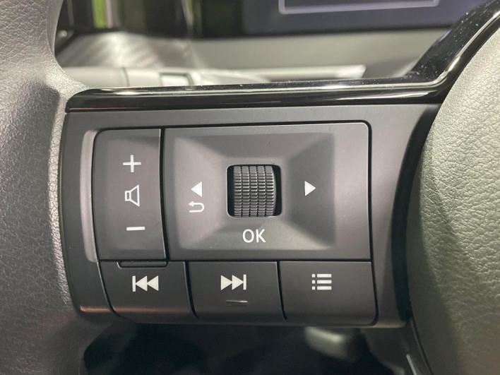 2022 Nissan Note 6AA-E13 (UW-6a28d51750205)[28]
