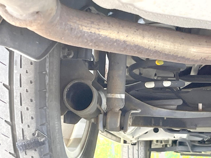 2012 Nissan Serena DBA-FC26 (UW-6a28d519f3fe7)[20]