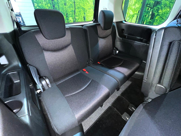 2011 Nissan Serena DBA-FNC26 (UW-6a28d52097fd4)[28]